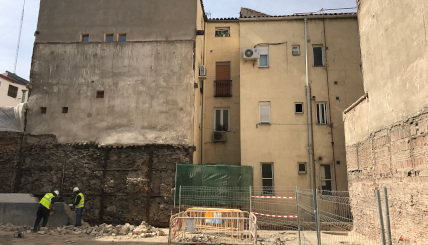 Trabajos de demolición en la calle Divino Pastor
